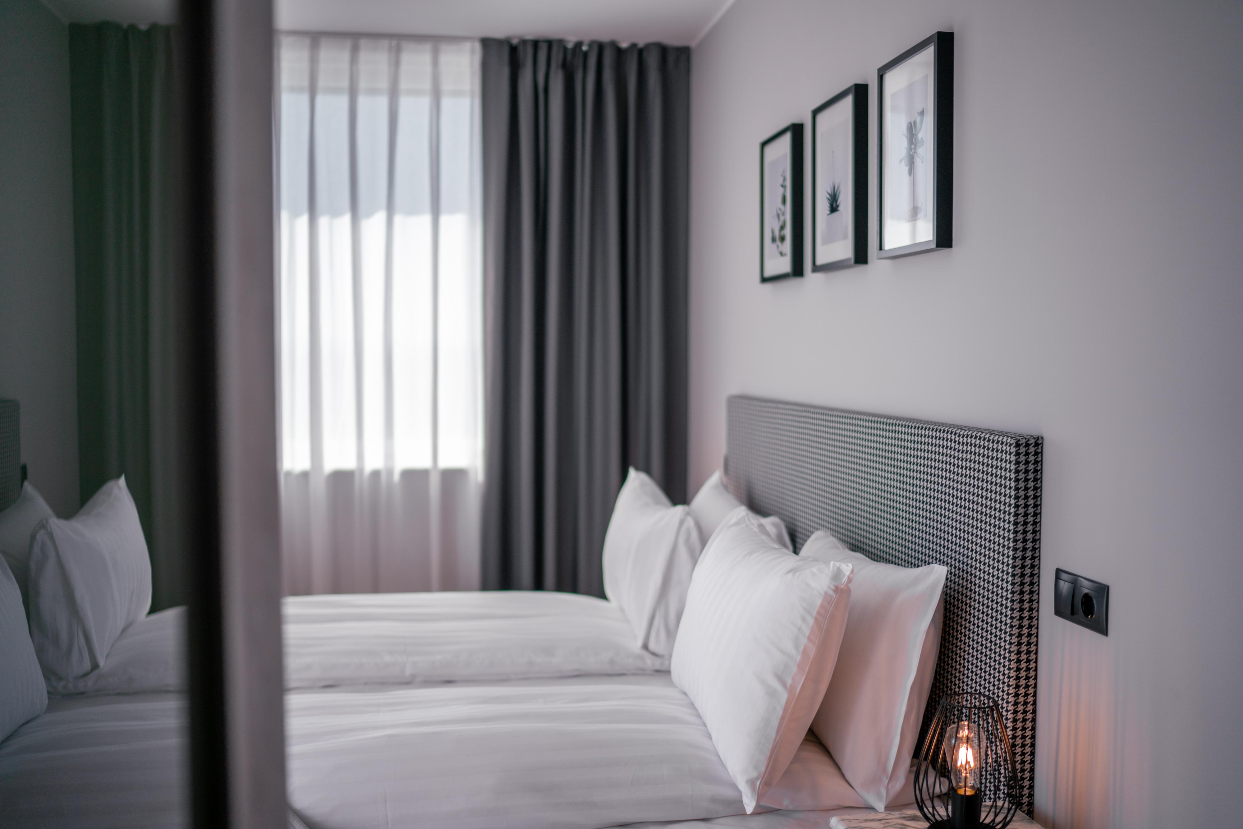 Hotel Libra Сибиу Экстерьер фото